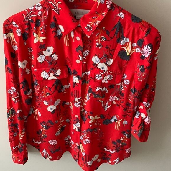 LOFT Tops - Loft red floral camp shirt